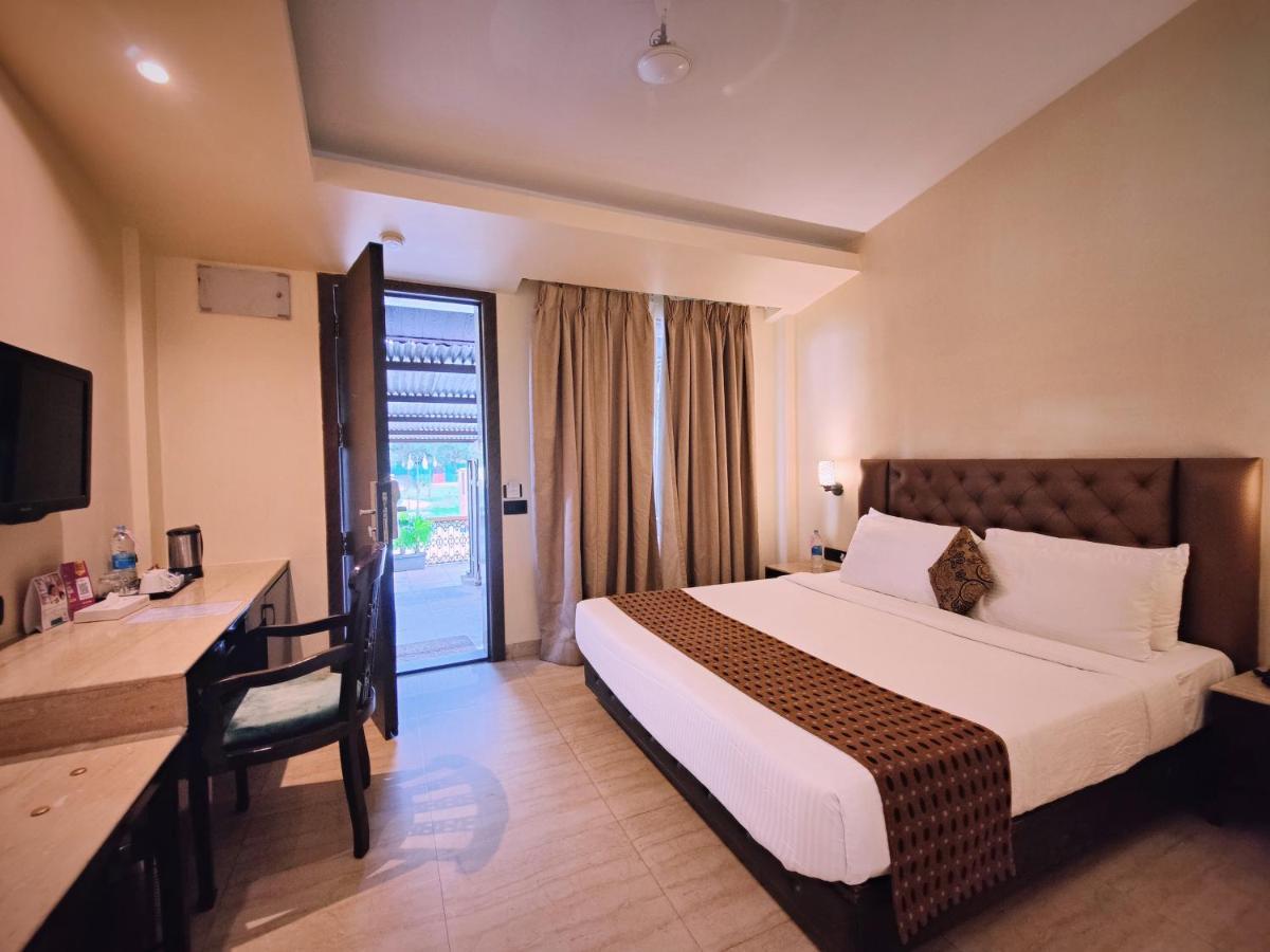 Hotel Regenta Mpg Club Mahābaleshwar Extérieur photo